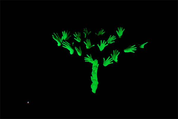 1708584064653033.jpg 手舞2.jpg