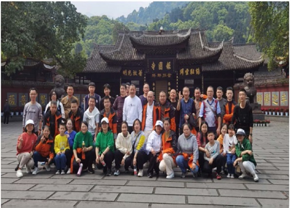 1710394391139682.jpg 庙前合照.jpg